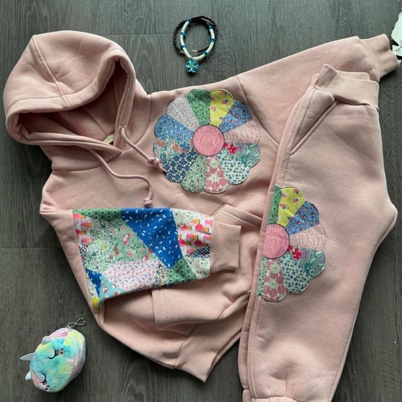 Kids cloths - Picture 1 of 5